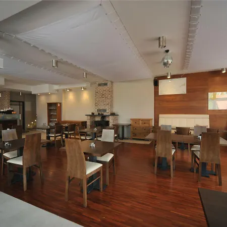 Vertigo Narie 3* Моронг